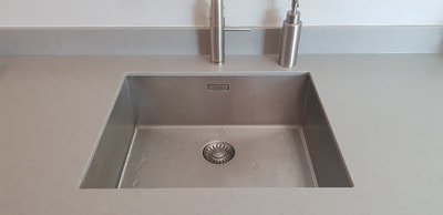 Spoelunit met maatwerk blad